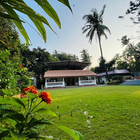 Villa By The Sea Bombay Exterior foto